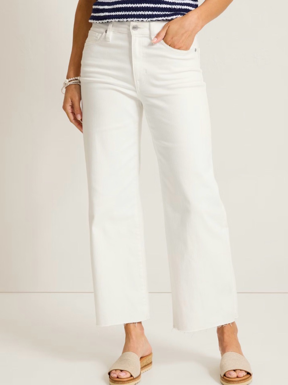 TOMMY BAHAMA Ella Twill High-Rise Cropped Wide Leg Jeans in Sugar Wash